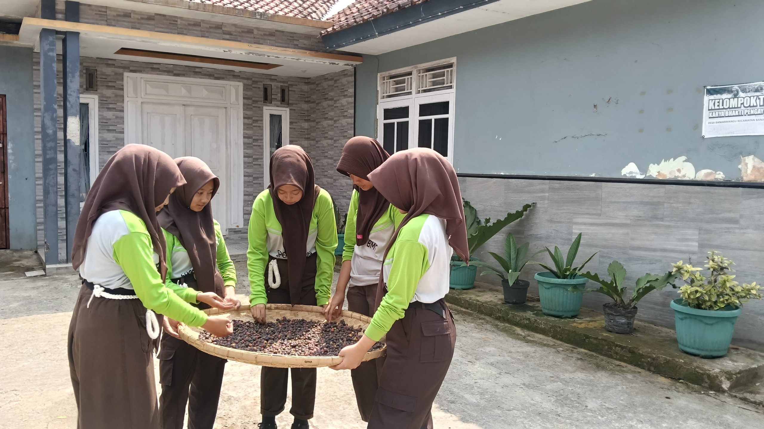 SMP Cokroaminoto Banjarmangu 